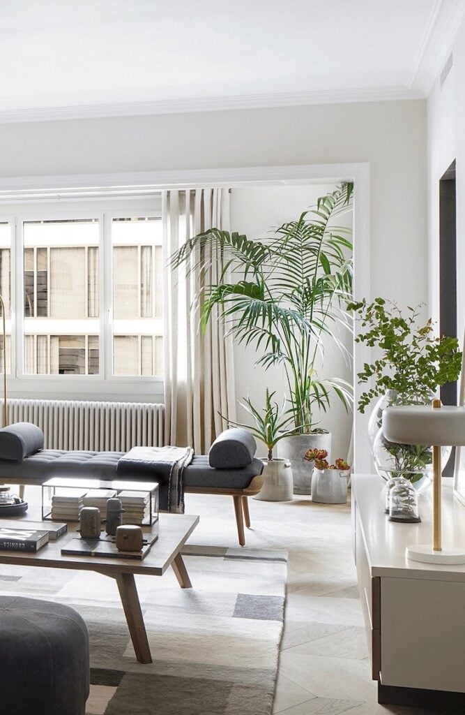 salon divan daybed canapé banquette sans dossier gris matelassé