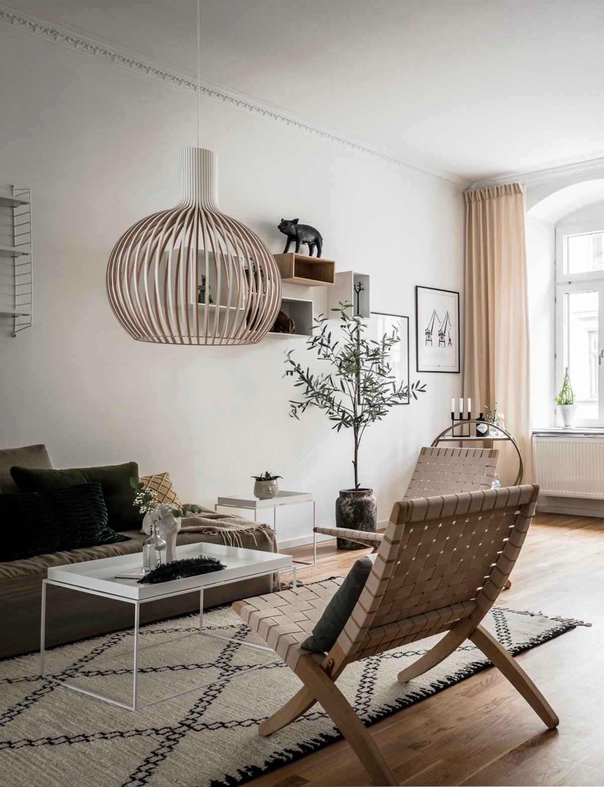 salon nordique Secto Design Octo Suspension bois arrondi rond