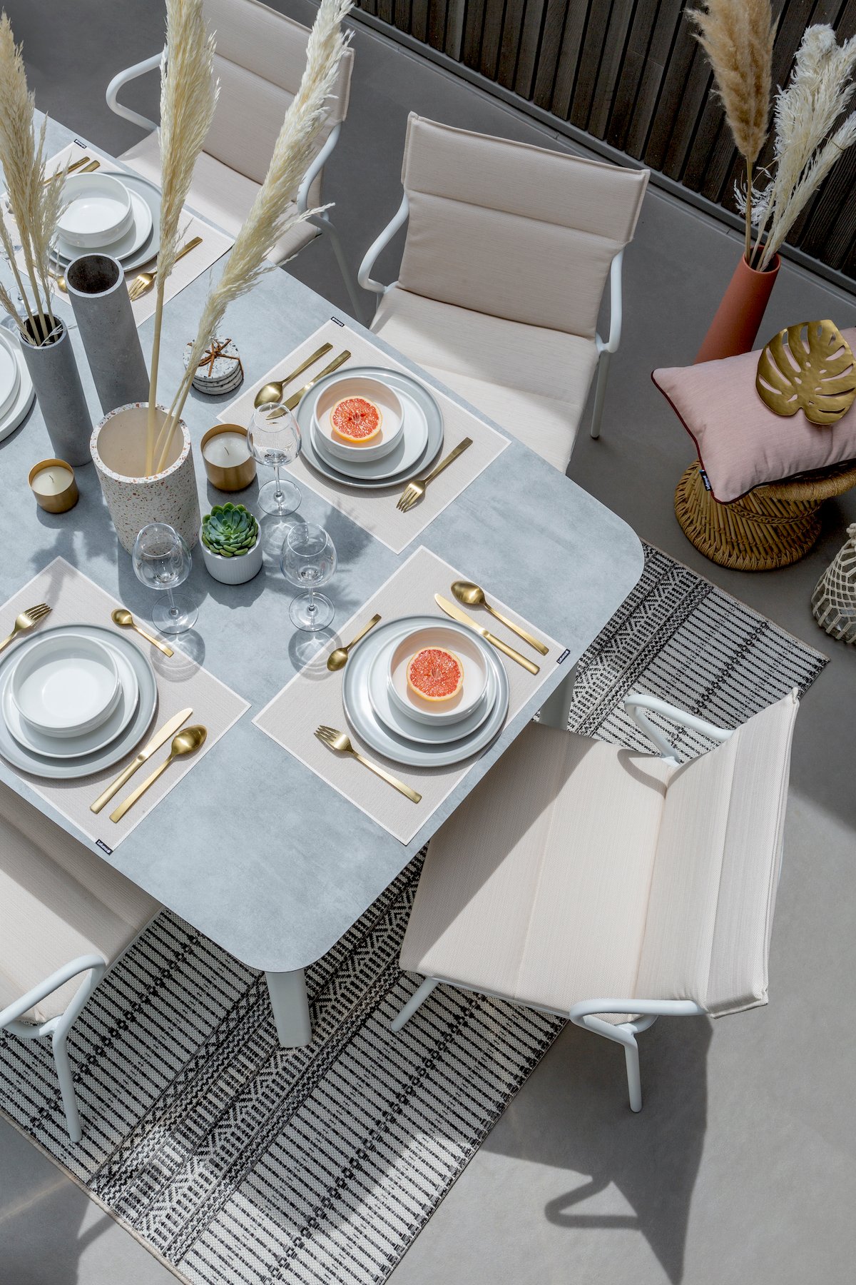 table repas jardin terrasse plateau imitation béton - blog déco - clem around the corner