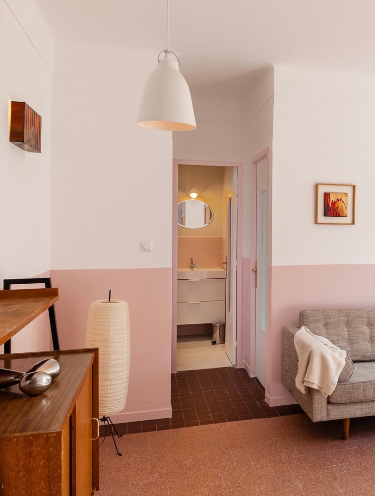 Fernand Pouillon architecte salon meuble scandinave rétro buffet peinture ressource vieux rose