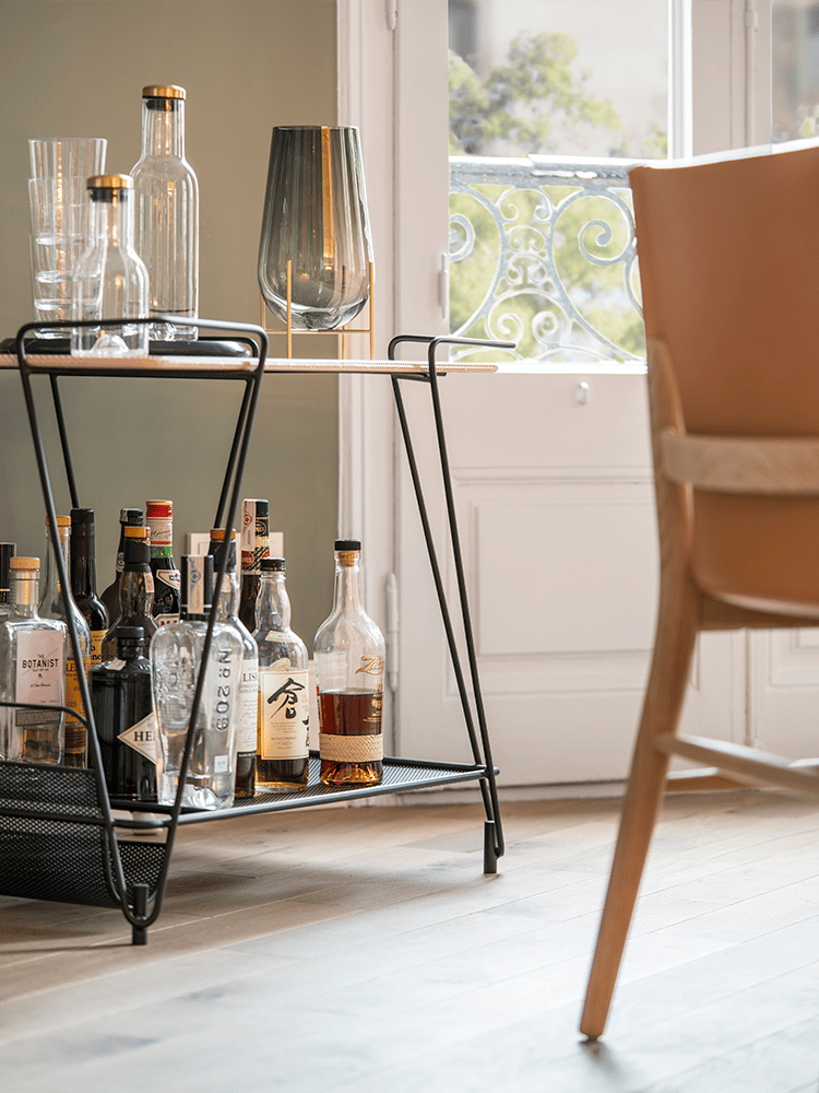 bar desserte roue bois métal diy maison à Barcelone - blog clem around the corner