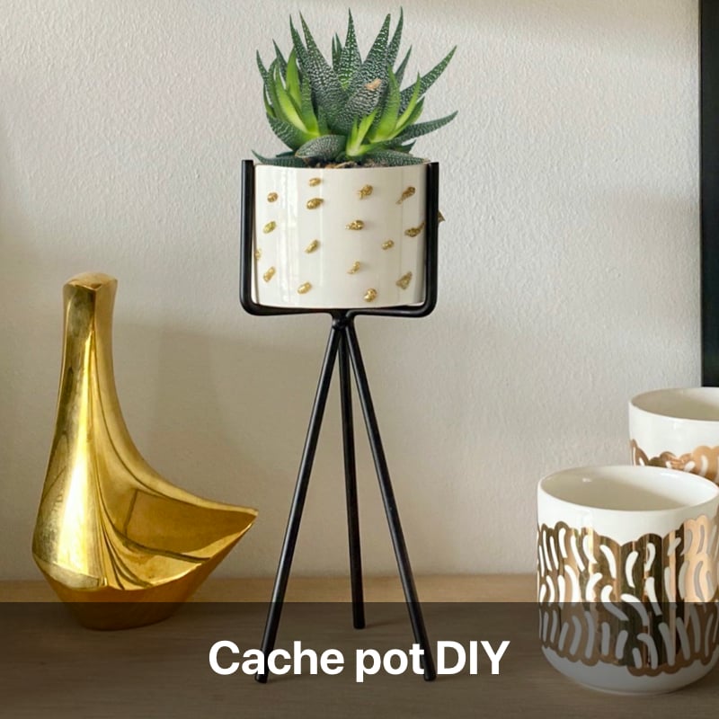 cache-pot diy céramique sur pied pistolet colle paillette cactus succulente