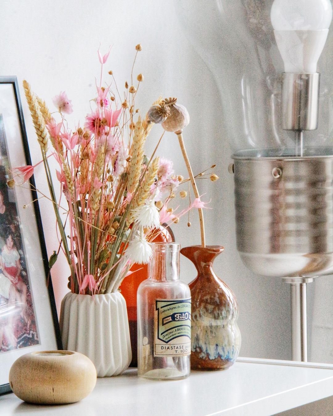 déco champêtre vintage fleurs séchées vase blanc origami