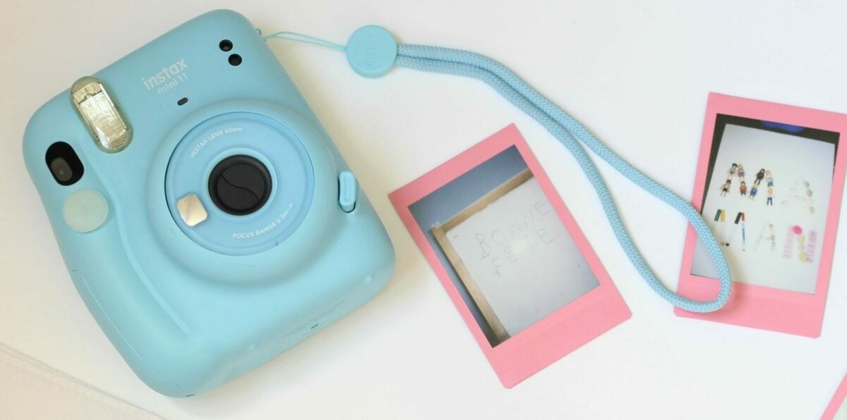 instax mini 11 avis test enfant 7 8 ans cadeau anniversaire bleu clair