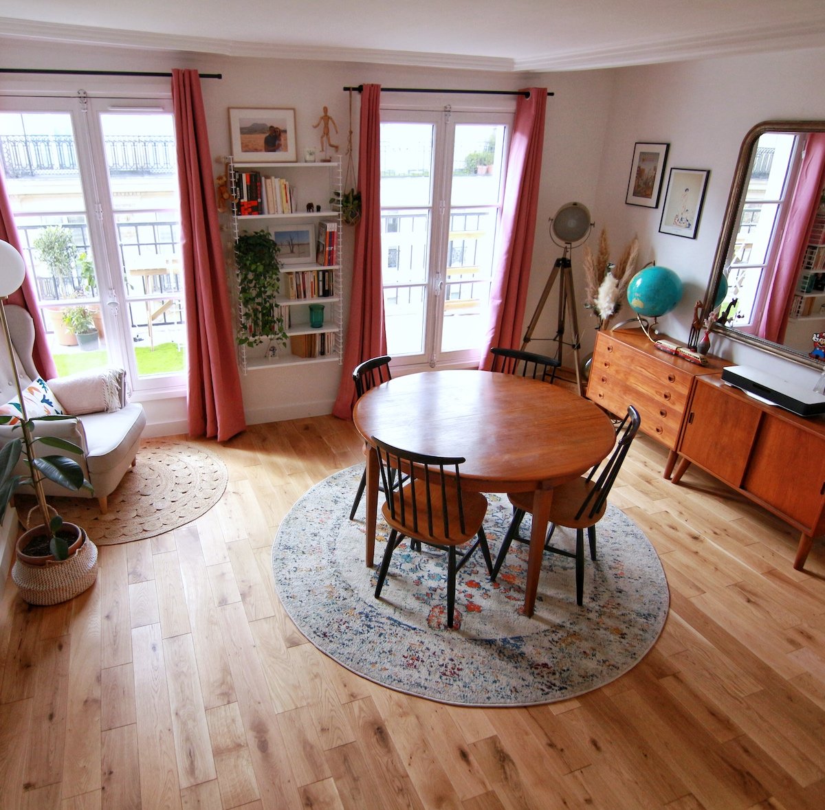 salon duplex parisien parquet en bois style vintage rétro