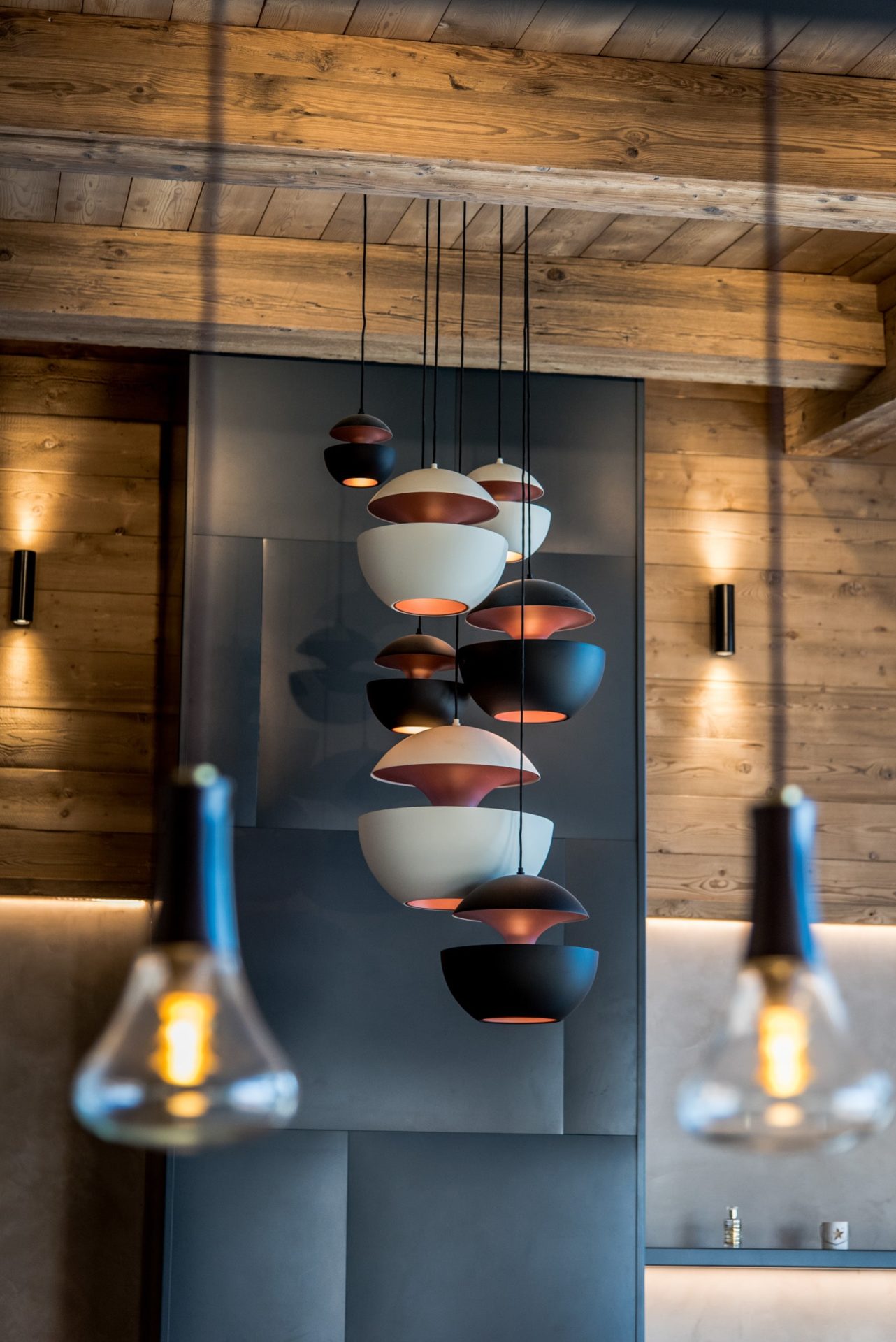 suspension Here come the sun de DCW lampe en accumulation architecte Bertrand Balas