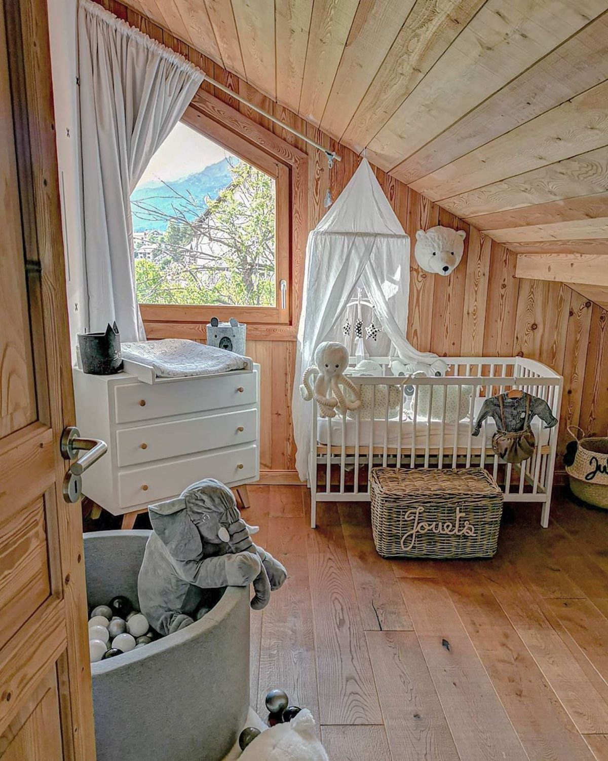 chambre enfant bois cosy meuble scandinave intérieur chaleureux