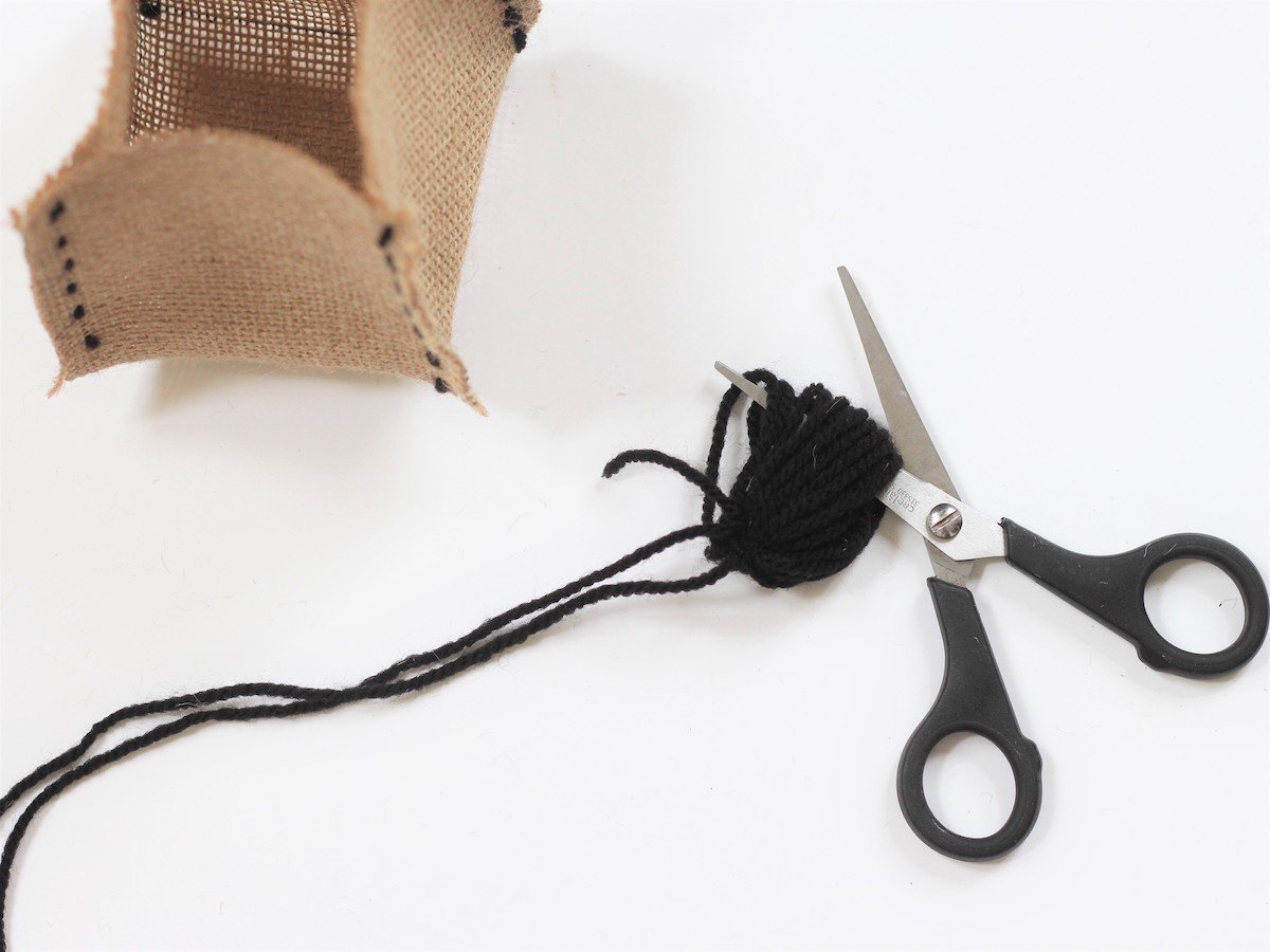 comment créer pompon laine facile sans outil ficelle décoration