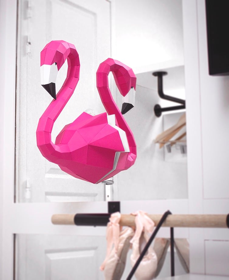 flamant rose trophée entrée reflet miroir - clematc