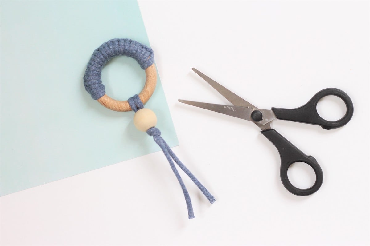 hochet anneau dent mal bébé à fabriquer soi-même facile occupation bricolage enfant mercredi