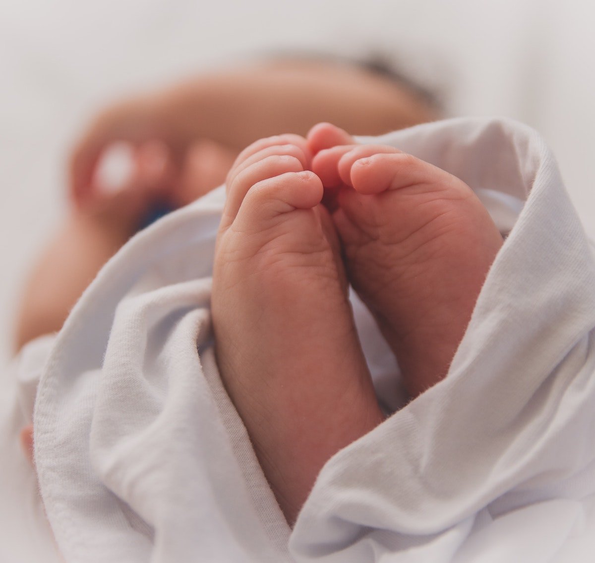 bébé nouveau né plaid couverture blanche blog déco clematc