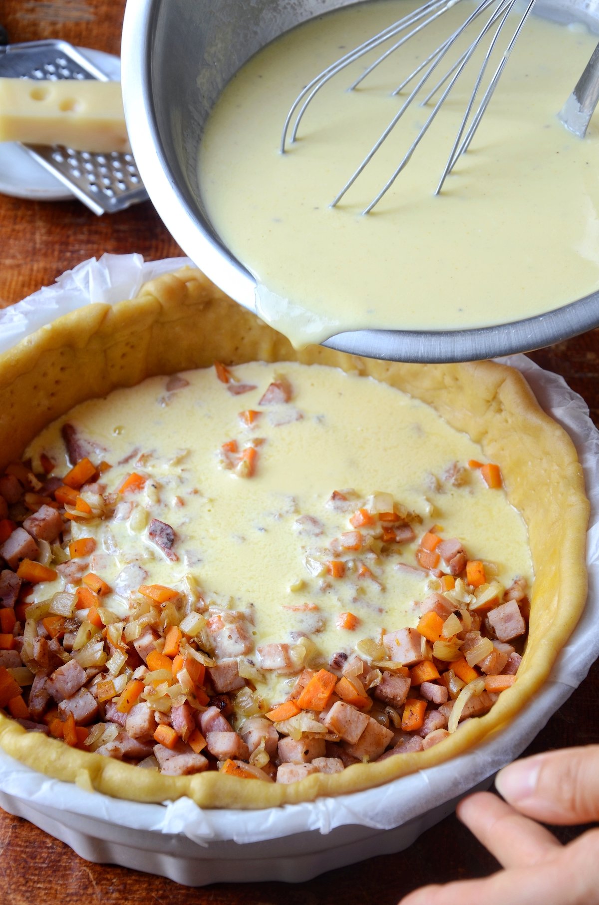 recette quiche lorraine épaisse et moelleuse jambon lardon oignon carotte