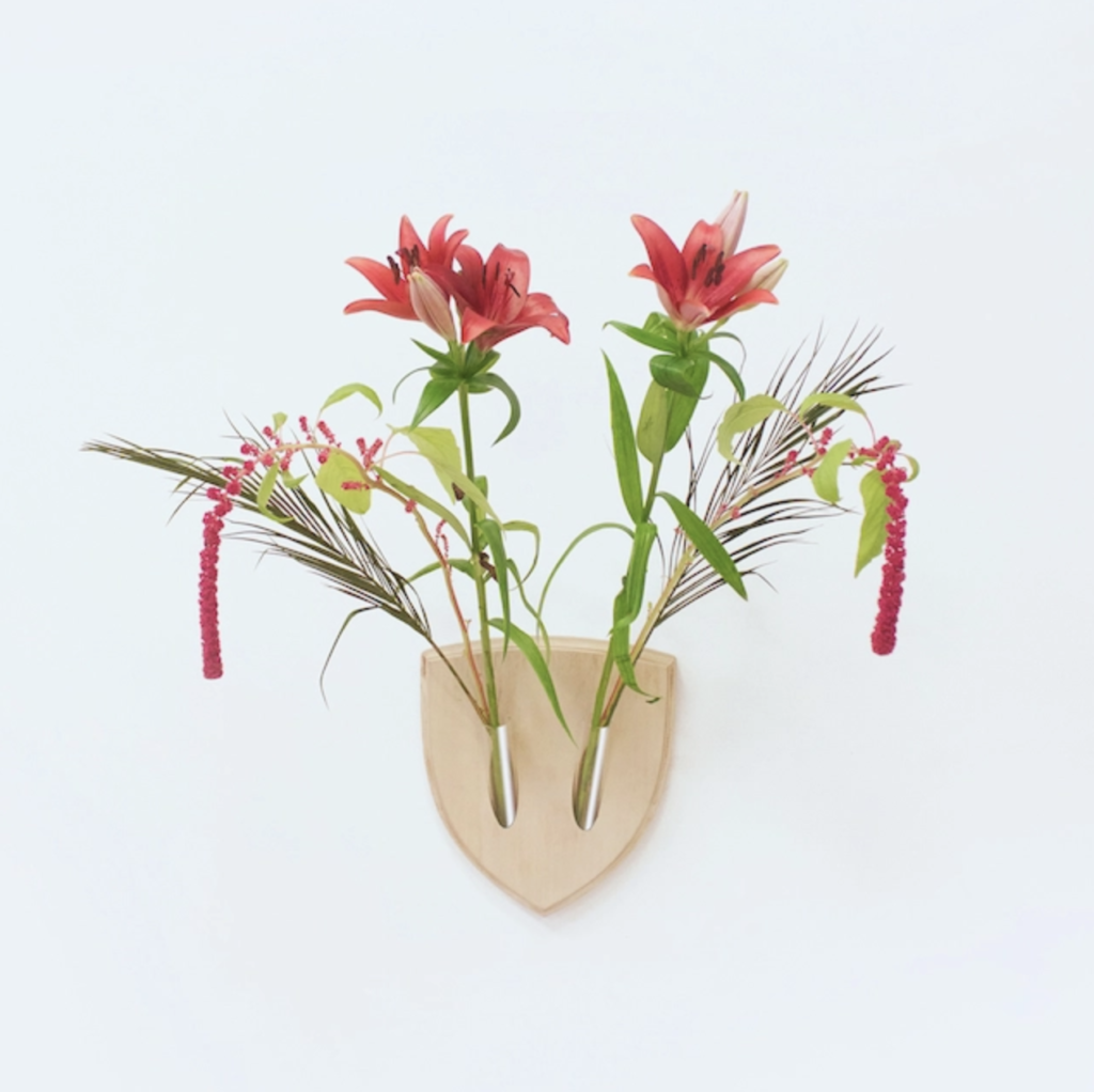 faux tropheé mural en bois verre plante elkebana