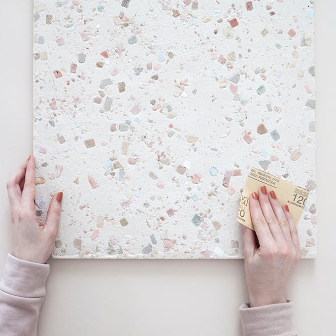 papier verre polir table surface déco intérieure tuto bricolage