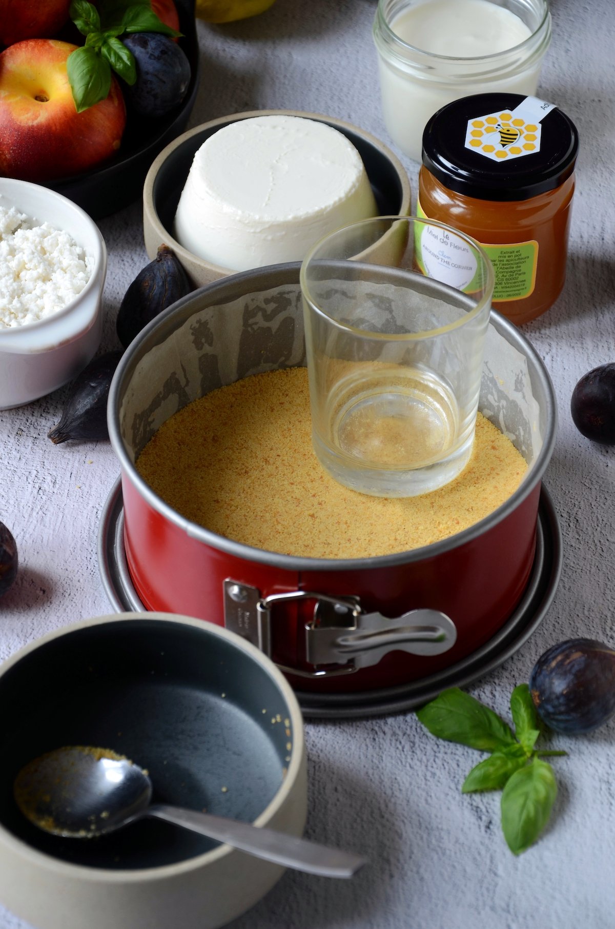 réussir recette cheesecake chèvre nectarines rôtie miel - clem around the corner