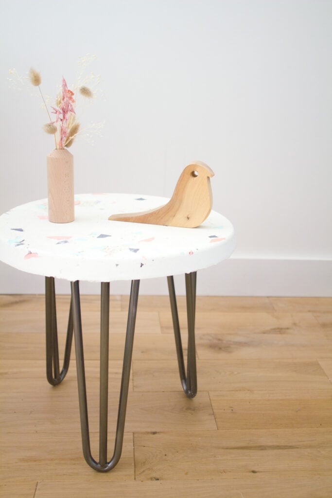 table ronde granito pied en fer fait maison diy facile