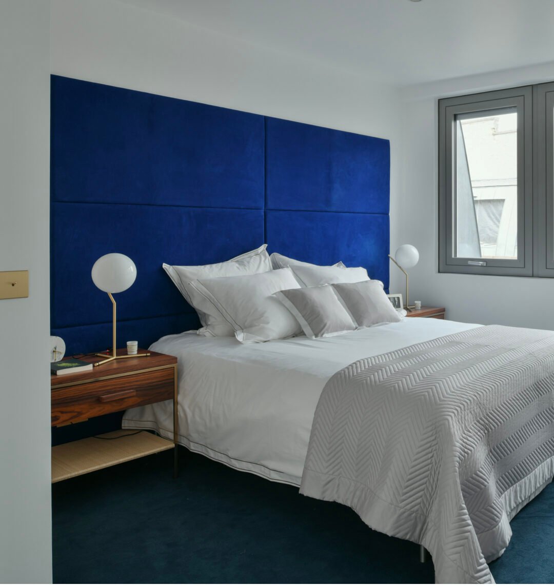 8 campagne première chambre tête de lit bleue canard roi velours