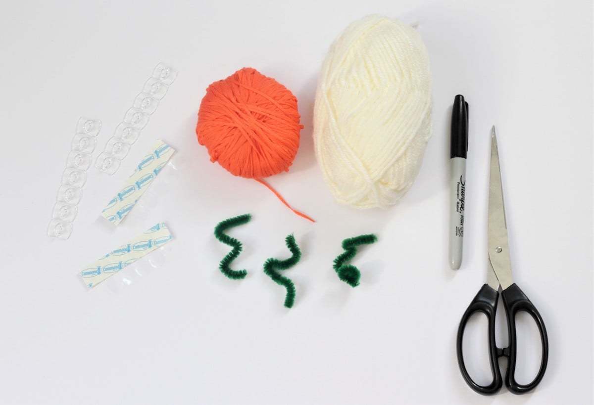 comment réaliser à la main pompon de laine facile aux ciseaux diy