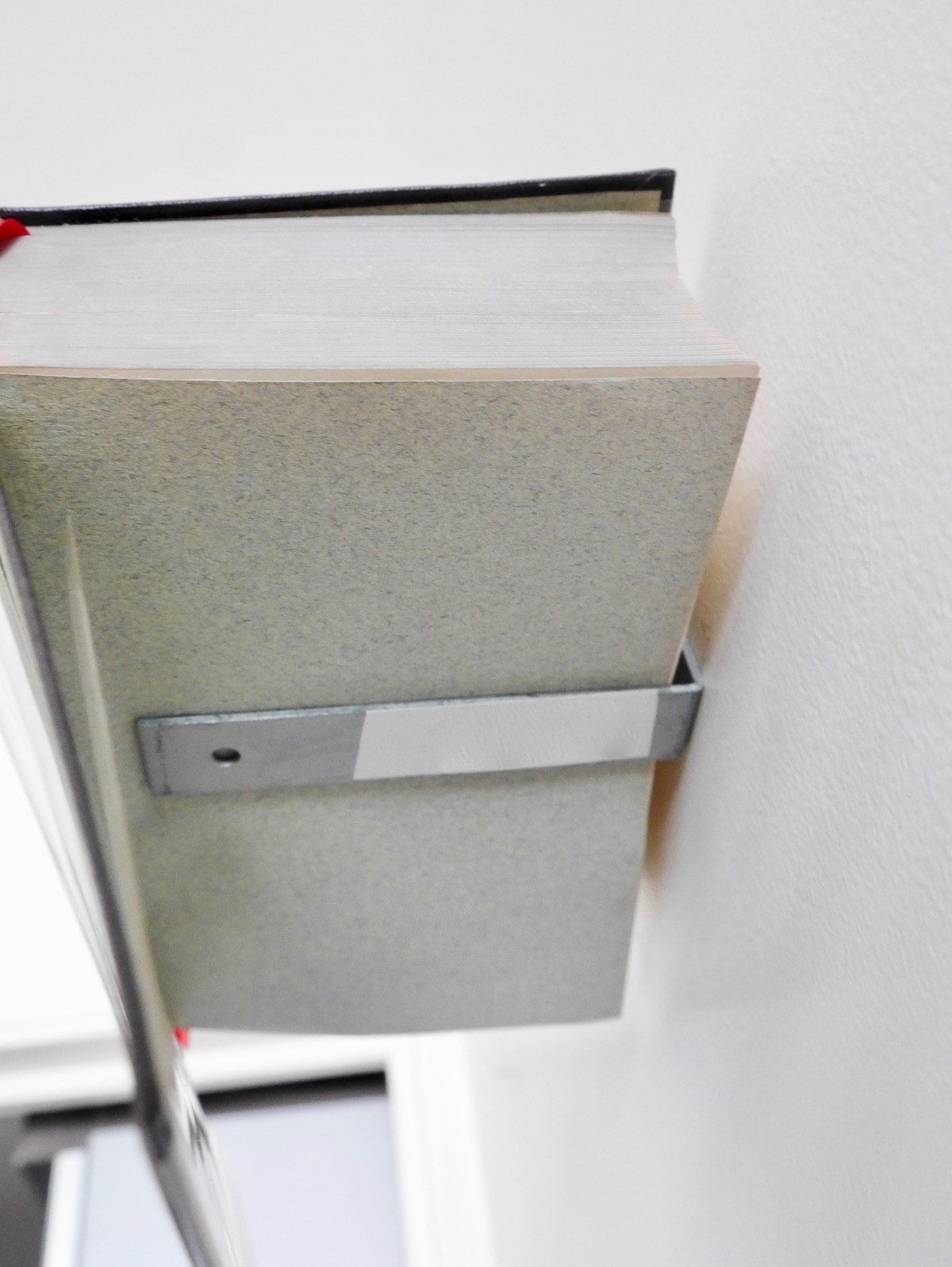 diy magique livre volant bibliothèque portant invisible pleiade deco design