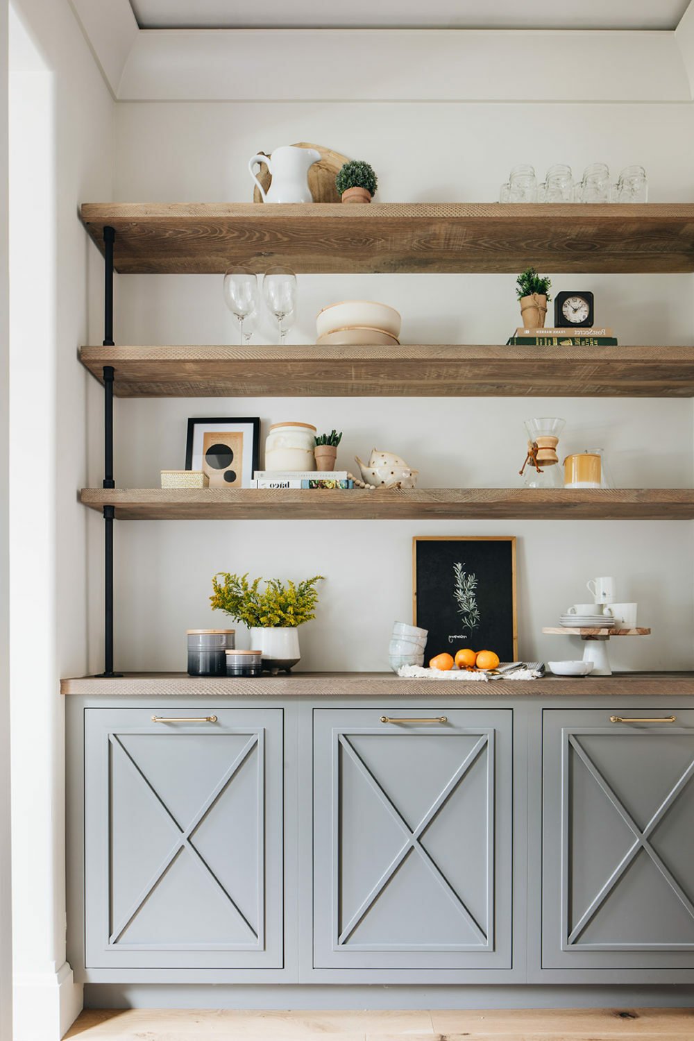 étagère ouverte bois rangement placard gris - blog déco clem around the corner