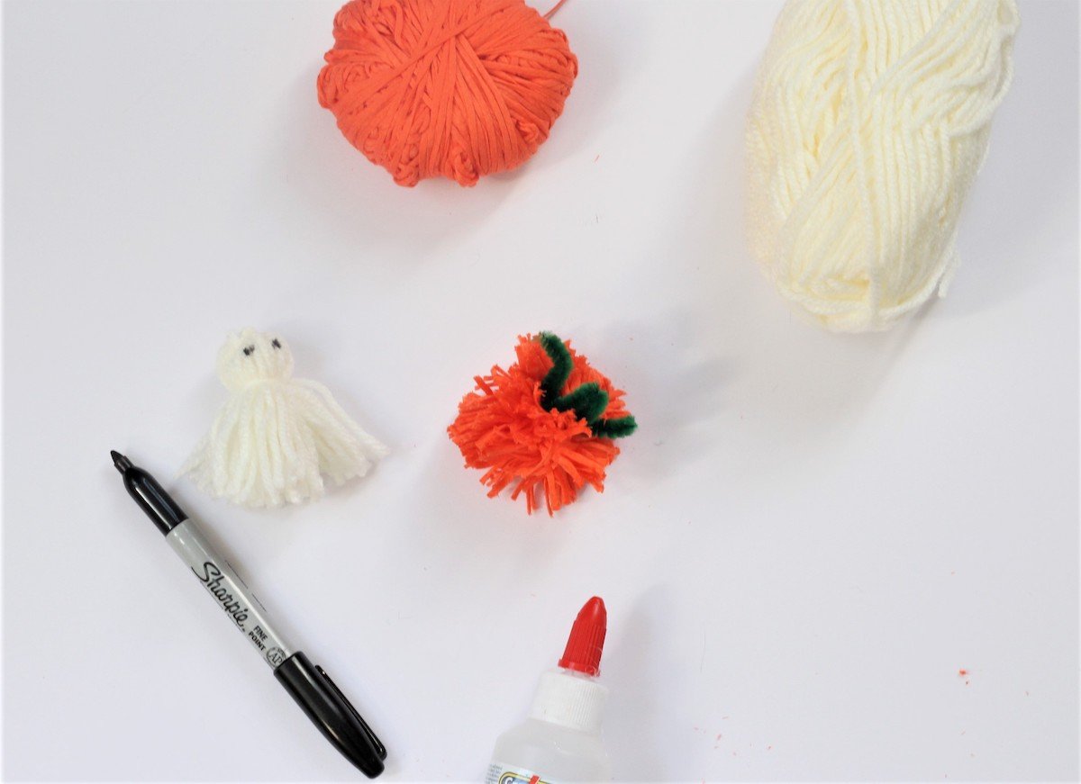 guirlande Halloween à faire soi-même déco fantôme laine diy