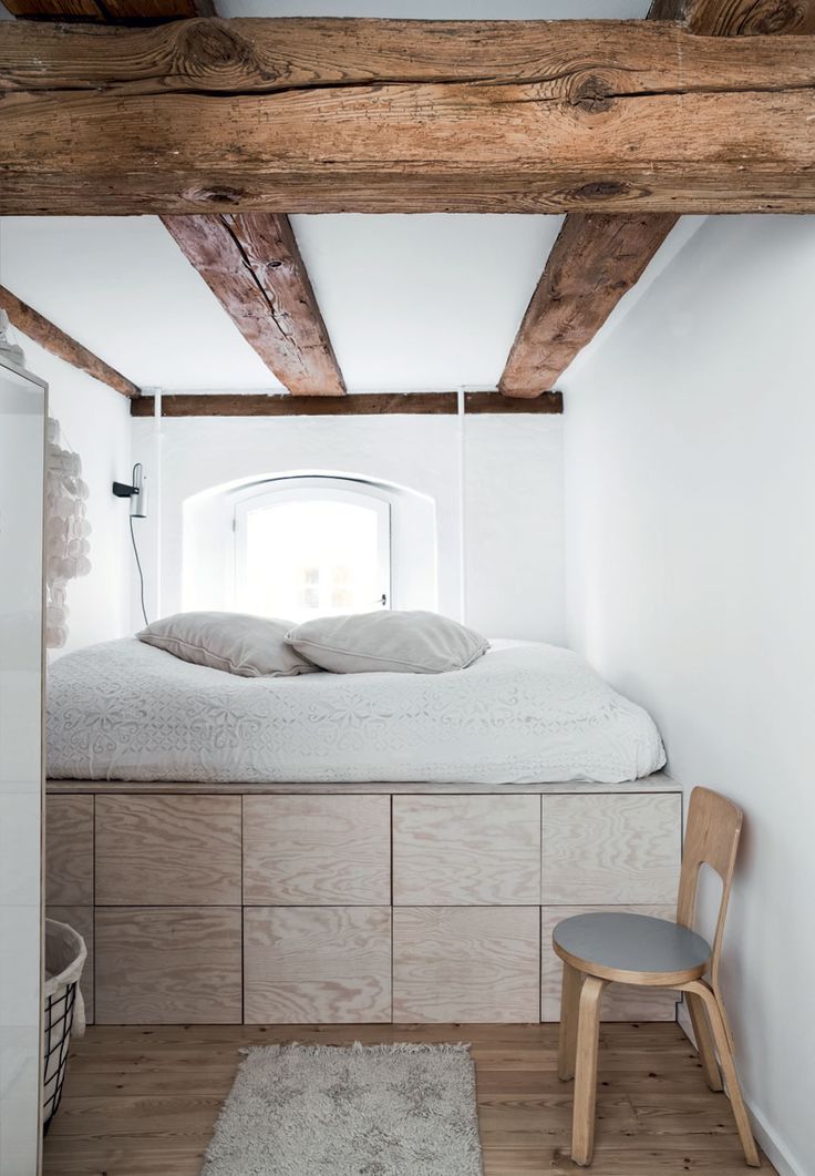 petite chambre rustique poutres en bois apparentes déco cosy