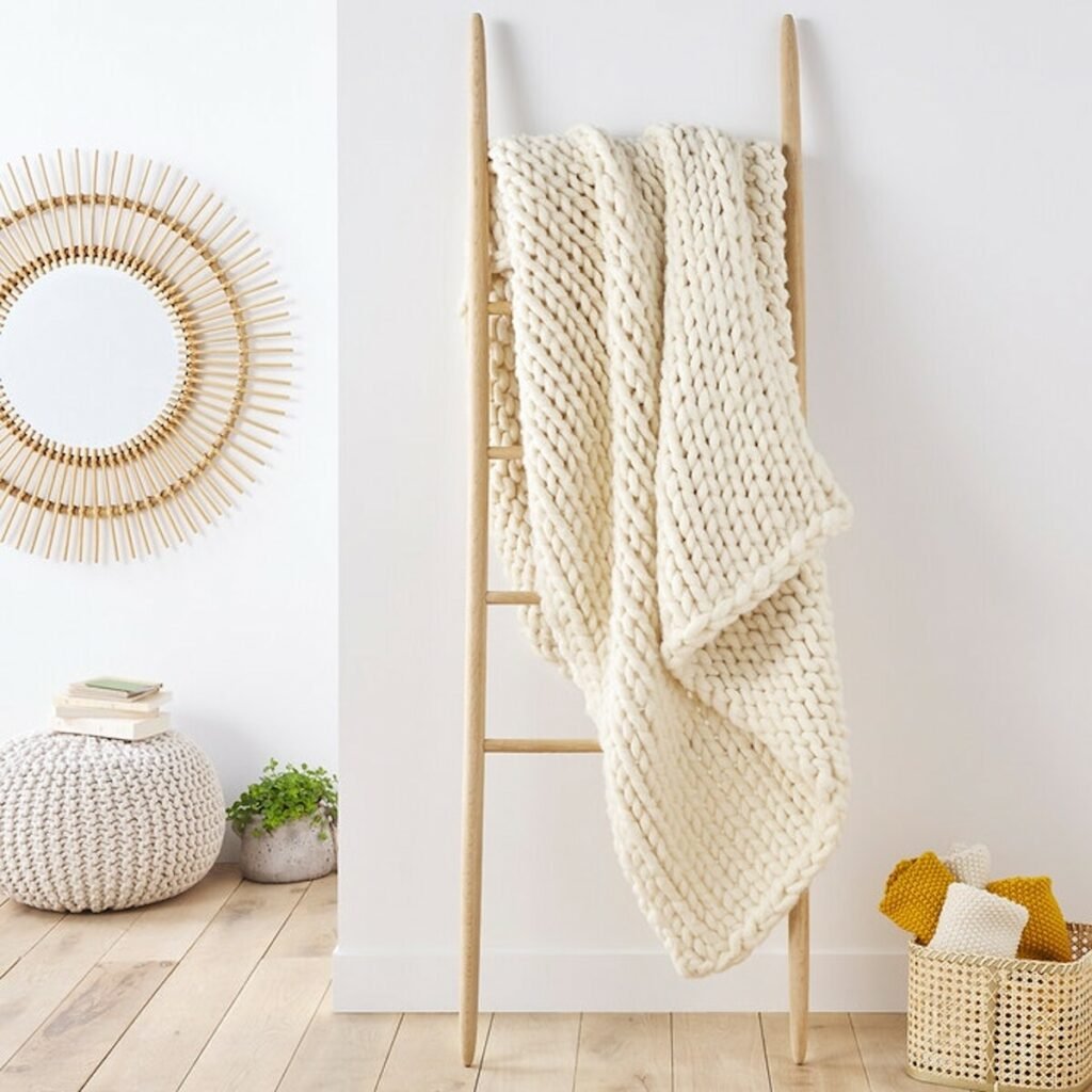plaid tricot blanc écru ma sélection hiver cocooning tendance - blog déco - clematc