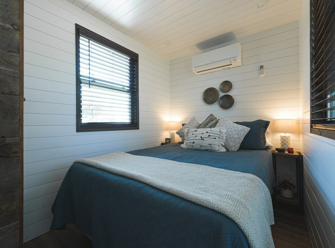 chambre van life rénovation ancien maison conteneur vie nomade