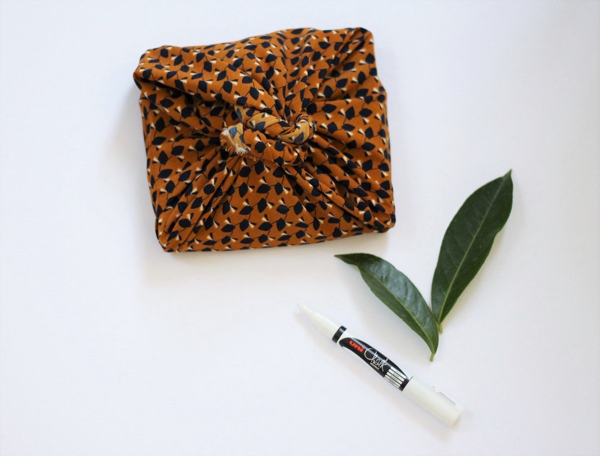 papier cadeau Noël original green tissu à motif noeud simple