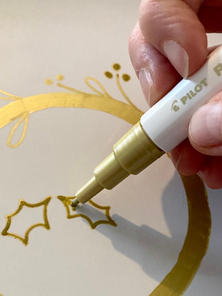 créer son plateau centre table de Noël dessin couronne houx