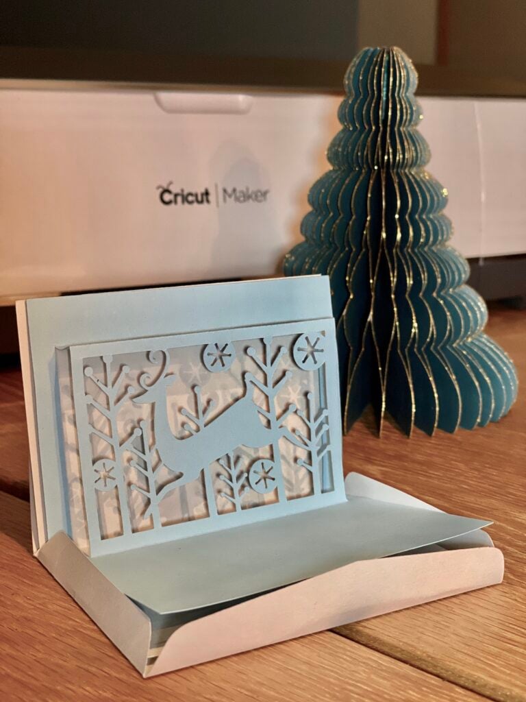 découpage carte de voeux facile design space renne noel