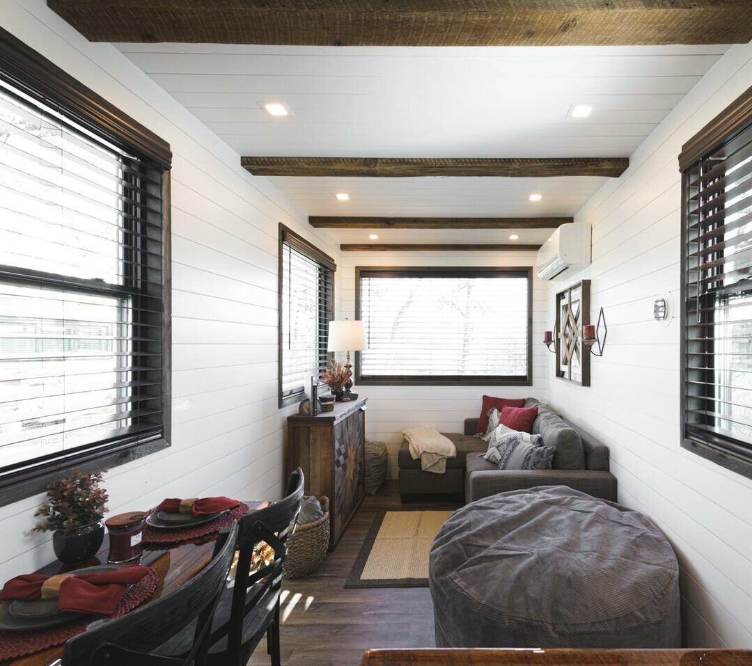 salon en longueur maison ancien conteneur rétro américain agencement idée déco
