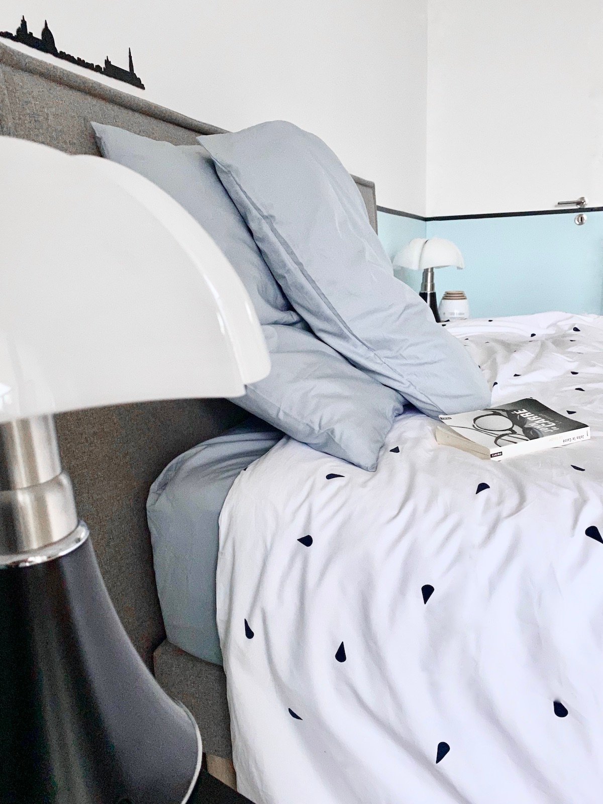 taie housse couette coton bio motif pétale goutte bleu blanc Pipistrello