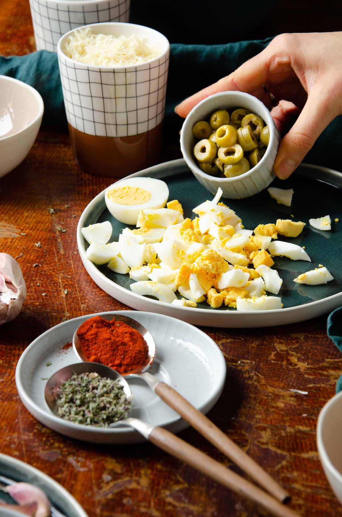 assiette bleu canard terracotta service céramique déco
