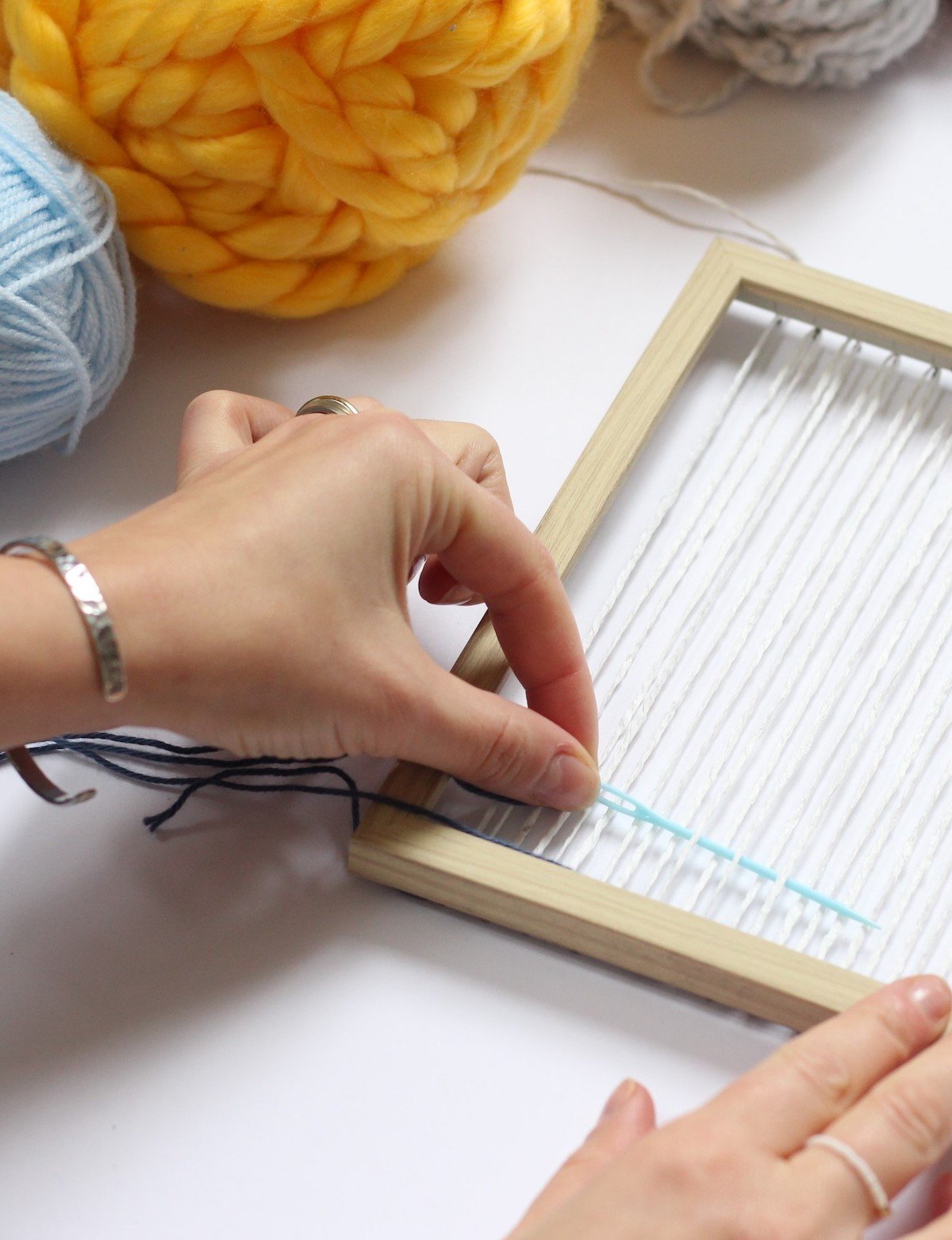 technique facile tissage fait-main cadre à tisser