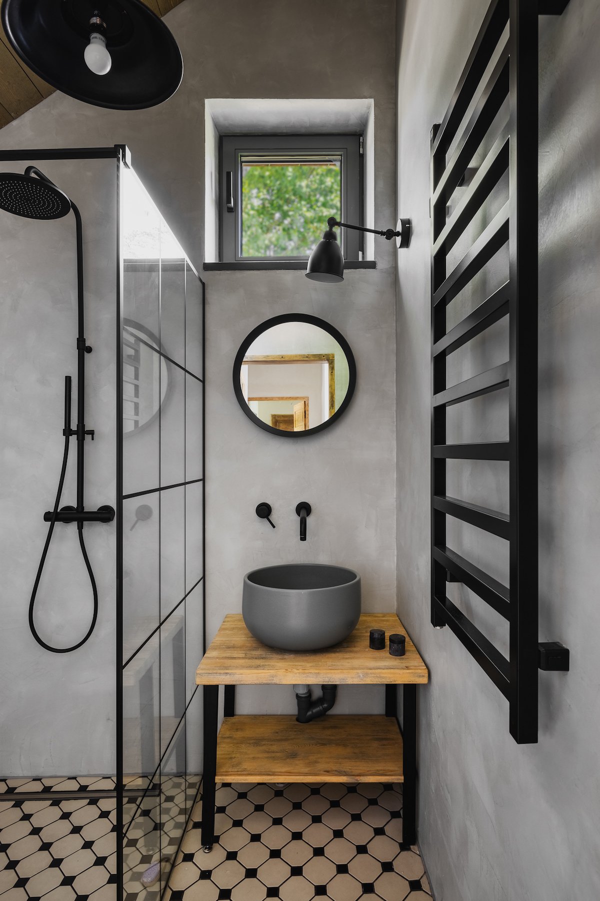 maison sur la côte baltique carreaux ciment beige noir graphique