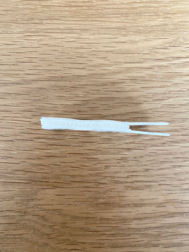 comment fonctionne languette autocollante accroche tableau cadre