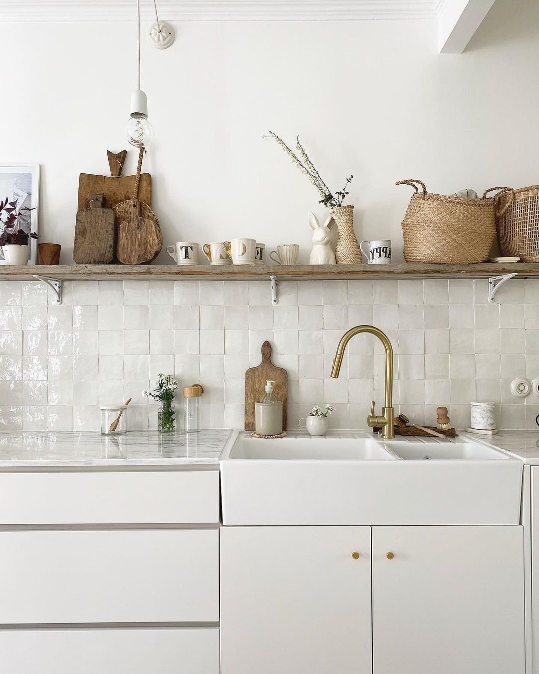 cuisine ouverte retro style campagne blanche bois