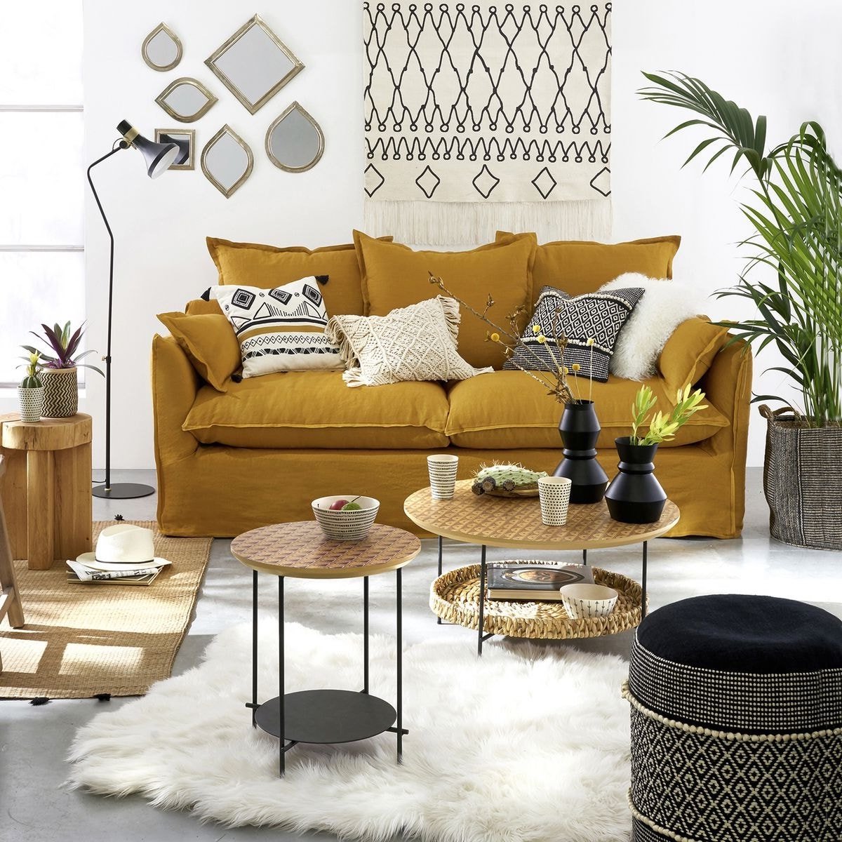 décoration jaune salon noir blanc canapé lin