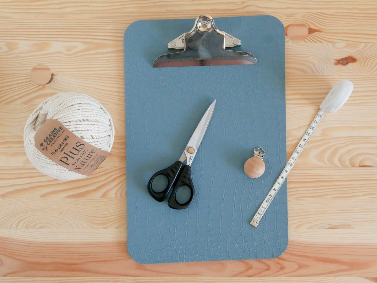 attache tétine macramé tuto matériel nécessaire