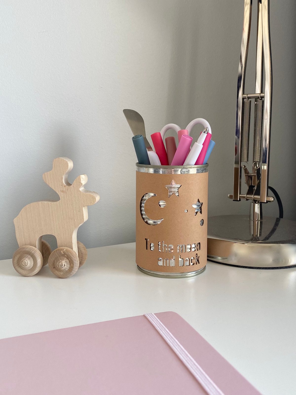 upcycling boîte conserve métallique pot à crayon enfant