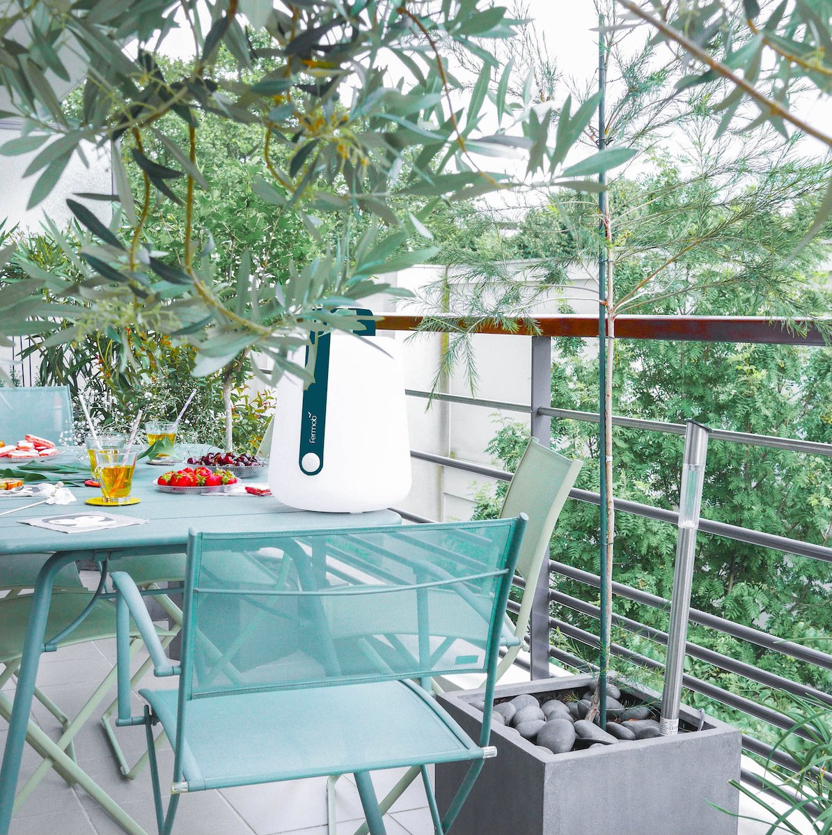 Fermob lampe nomade acapulco balad bleue