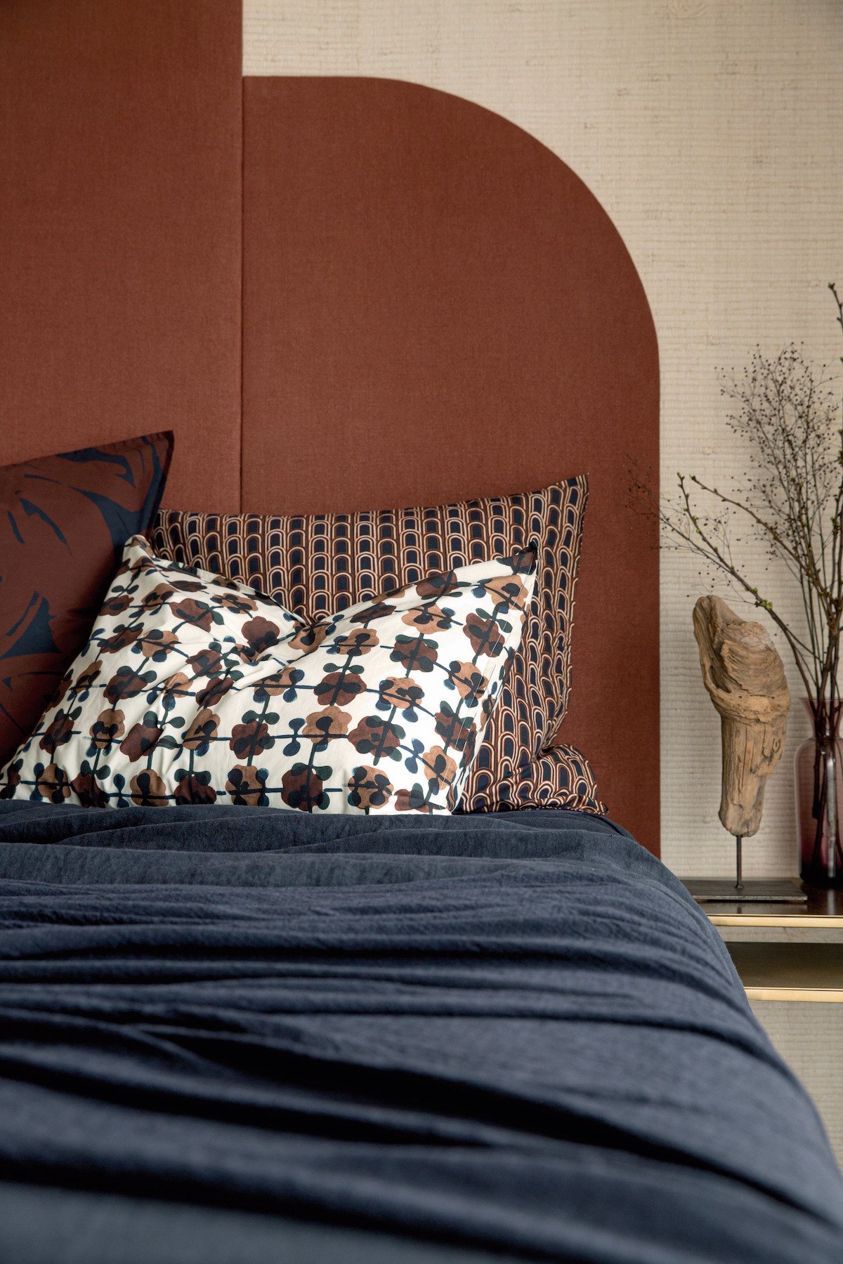 chambre nuance terracotta dessin mural graphique décoration nature