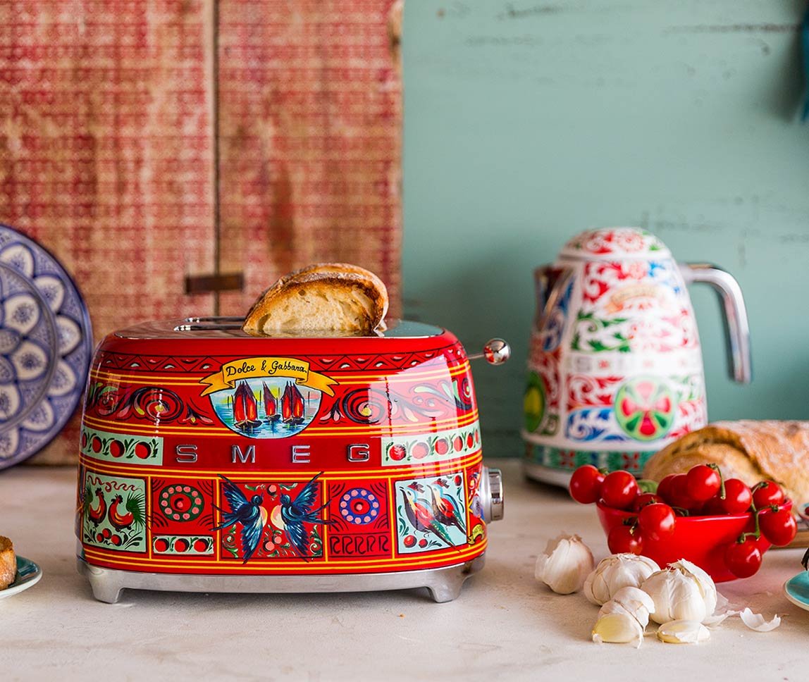 grille-pain original smeg retro rouge dessin italien