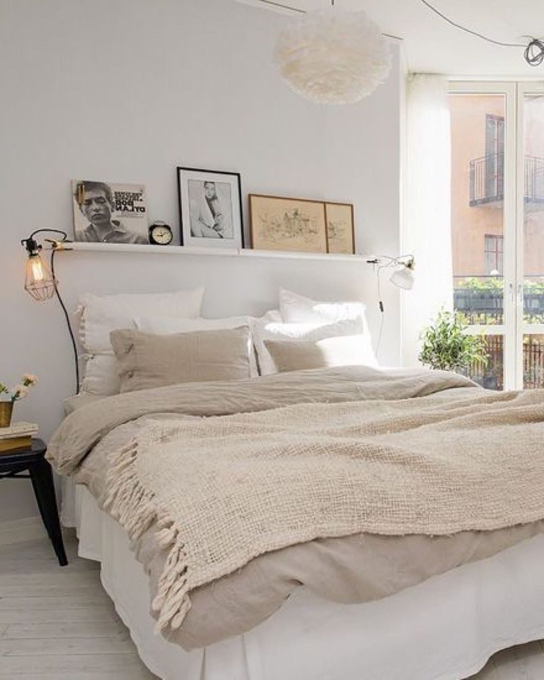 suite parentale lumineuse plaid en lin pompom étagère fine