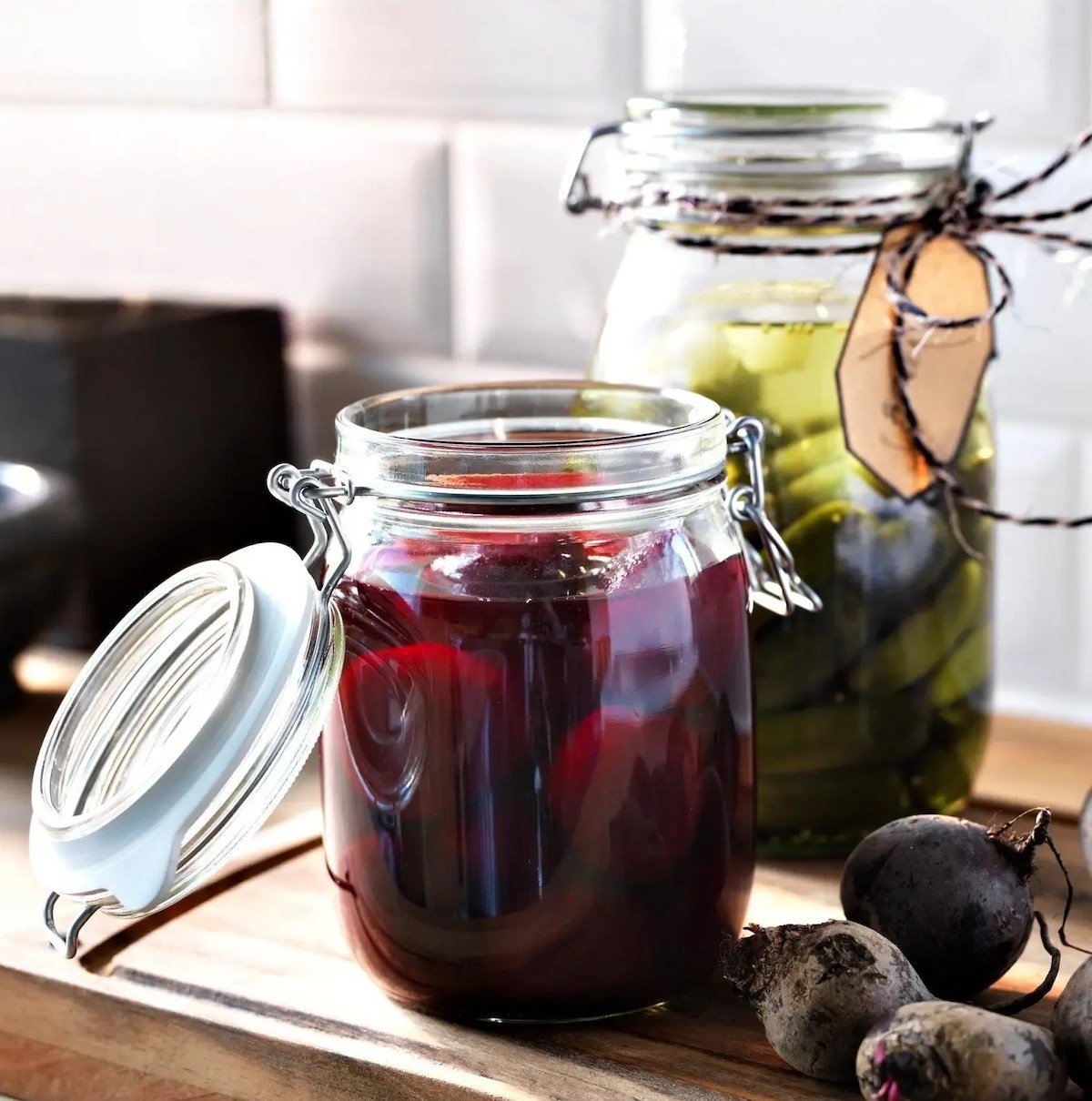 bocal en verre rond hermétique joint caoutchouc contenant liquide épice biscuits