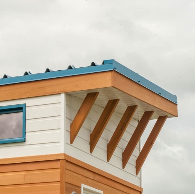 deco extérieure bois blanc bleu maison façade