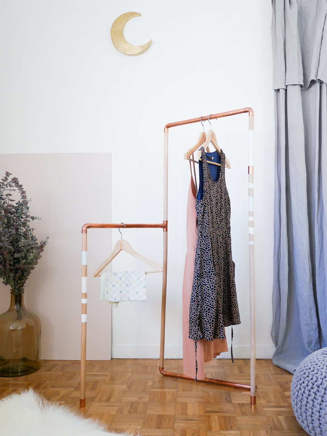 portant vêtement tuto deco cuivre bois intérieure moderne élégant