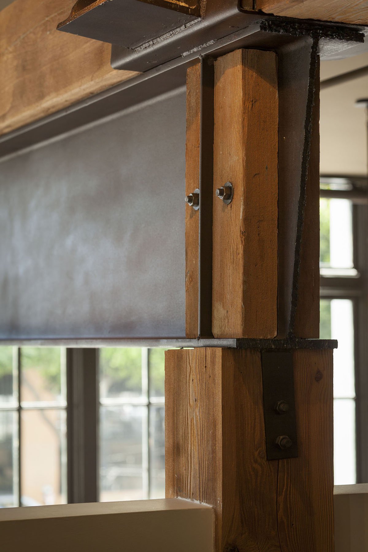 rénovation loft poutre apparente métal bois