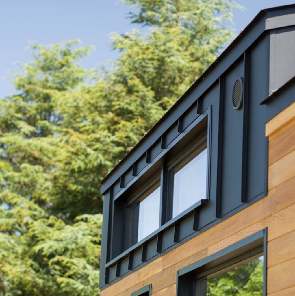 toit roulotte petite maison bois finition aluminium noir